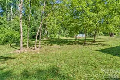 1415 Roan Road, Spruce Pine, NC 28777 - Photo 35