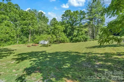 1415 Roan Road, Spruce Pine, NC 28777 - Photo 3