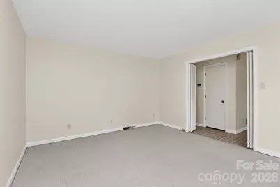 7007 Crossridge Road, Charlotte, NC 28214 - Photo 5
