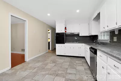 7007 Crossridge Road, Charlotte, NC 28214 - Photo 15