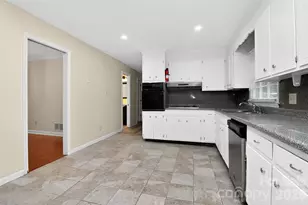 7007 Crossridge Rd, Charlotte, NC 28214 - Photo 15