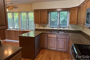 111 Burning Tree Ln, Flat Rock, NC 28731 - Photo 7