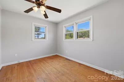 1910 26th Street NE, Hickory, NC 28601 - Photo 17