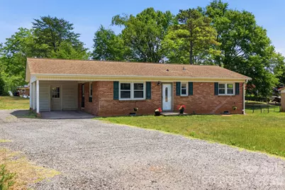 1910 26th Street NE, Hickory, NC 28601 - Photo 1