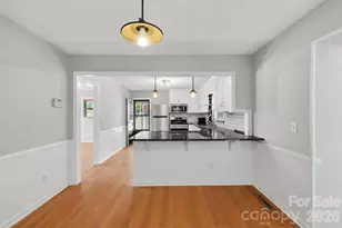 1910 26th St NE, Hickory, NC 28601 - Photo 9