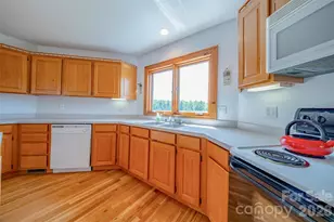 216 Deer Track Ln, Sparta, NC 28675 - Photo 17