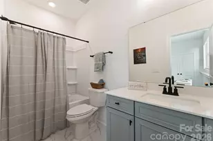 11117 Lochmere Rd, Charlotte, NC 28278 - Photo 37
