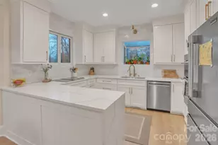 4419 Wycombe Ct, Charlotte, NC 28226 - Photo 3