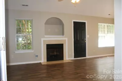 4621 Victory Lane, Charlotte, NC 28269 - Photo 7