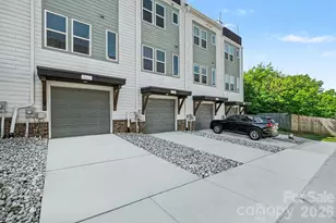 562 W End Dr, Charlotte, NC 28208 - Photo 33