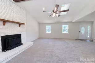 4395 Meadow Ln, Lincolnton, NC 28092 - Photo 9