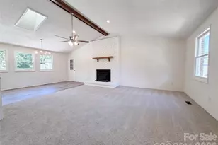 4395 Meadow Ln, Lincolnton, NC 28092 - Photo 3