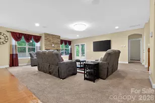 726 Lingfield Ln, Waxhaw, NC 28173 - Photo 15