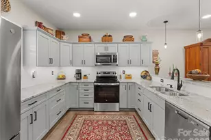 143 Carver St, Brevard, NC 28712 - Photo 3