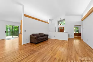 22 Delacy Dr, Hendersonville, NC 28739 - Photo 9
