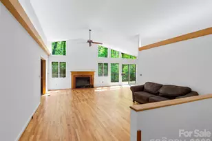 22 Delacy Dr, Hendersonville, NC 28739 - Photo 7