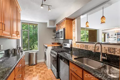 1300 Queens Road #402, Charlotte, NC 28207 - Photo 11