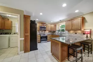 1109 Hawthorne Dr, Indian Trail, NC 28079 - Photo 9