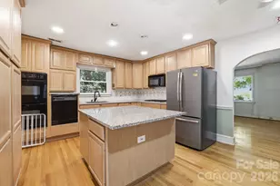 200 Altondale Ave, Charlotte, NC 28207 - Photo 15
