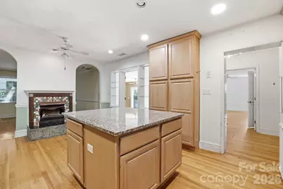 200 Altondale Avenue, Charlotte, NC 28207 - Photo 17