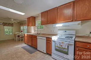 123 Little Rock Wy, Mill Spring, NC 28756 - Photo 15