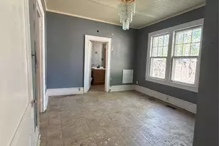 1101 E Pine St, Lincolnton, NC 28092 - Photo 7