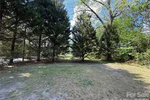 1101 E Pine St, Lincolnton, NC 28092 - Photo 3