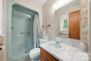 9197 Apache Dr, Hickory, NC 28601 - Photo 11