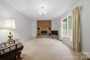 9197 Apache Dr, Hickory, NC 28601 - Photo 3