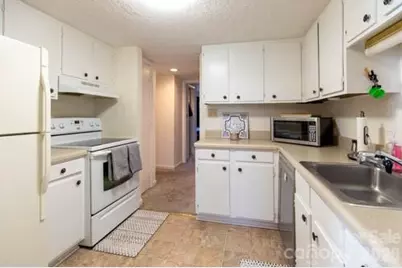 1050 21st Avenue Avenue NW #90, Hickory, NC 28604 - Photo 13