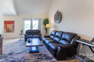 1050 21st Ave Ave NW, Hickory, NC 28604 - Photo 7