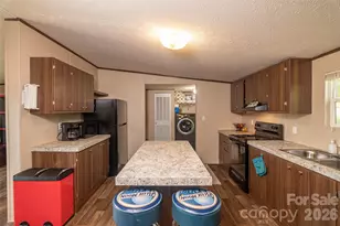 3973 Berry Creek Cir, Granite Falls, NC 28630 - Photo 5