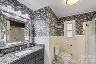 1818 Hickory Blvd SW, Lenoir, NC 28645 - Photo 23