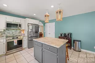 275 Treebark Rd, Statesville, NC 28625 - Photo 17