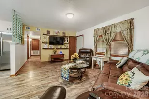 3917 Lake Rd, Charlotte, NC 28269 - Photo 5