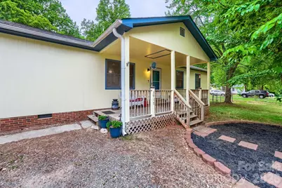3917 Lake Road, Charlotte, NC 28269 - Photo 1