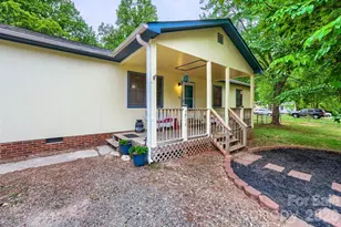 3917 Lake Rd, Charlotte, NC 28269 - Photo 1