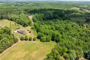 7008 Peyronel St, Connelly Springs, NC 28612 - Photo 43