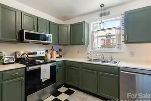 10 McTindal Cir, Asheville, NC 28803 - Photo 9