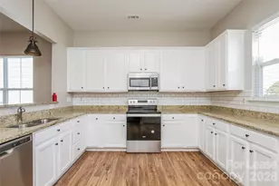 106 Kensington St, Mooresville, NC 28117 - Photo 3