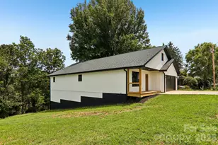 124 N Main St, Mars Hill, NC 28754 - Photo 3