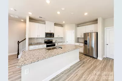 5030 Kellaher Place, Charlotte, NC 28216 - Photo 3
