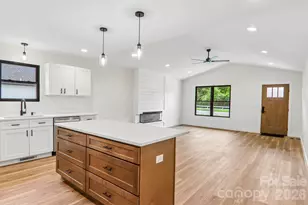 140 N Main St, Mars Hill, NC 28754 - Photo 9