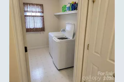 11025 Fountaingrove Drive, Charlotte, NC 28262 - Photo 23