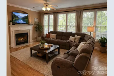 11025 Fountaingrove Drive, Charlotte, NC 28262 - Photo 3