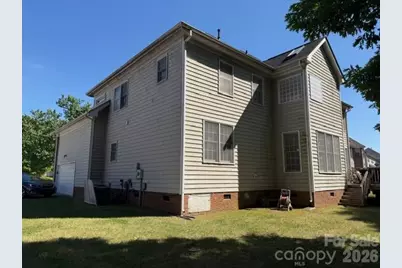 11025 Fountaingrove Drive, Charlotte, NC 28262 - Photo 13