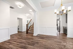 10008 Michael Crossing Dr, Charlotte, NC 28213 - Photo 5