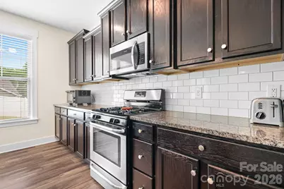 10008 Michael Crossing Drive, Charlotte, NC 28213 - Photo 11