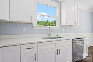 521 Austin Dr, Charlotte, NC 28213 - Photo 15