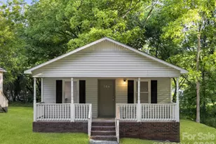 704 W Carolina Ave, Bessemer City, NC 28016 - Photo 1